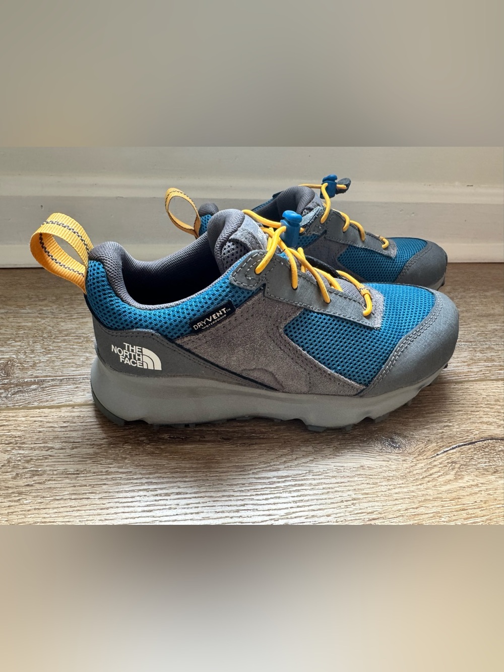 The North Face Jr Hedgehog Hiker II WP waterproof youth hiking boots - size 2
